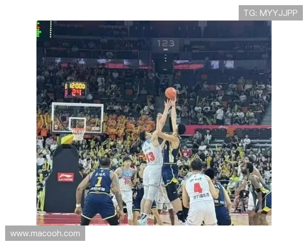 广东险胜深圳萨林杰关键三分 广东险胜深圳萨林杰关键三分