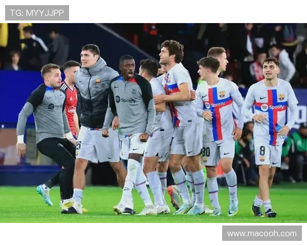 巴萨战奥萨苏纳大名单:莱万领衔,佩德里、库巴西等人在列 巴萨战奥萨苏纳大名单:莱万领衔,佩德里、库巴西等人在列